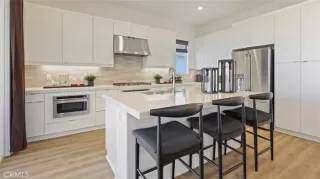 Photo #1: OC25222924 Listing