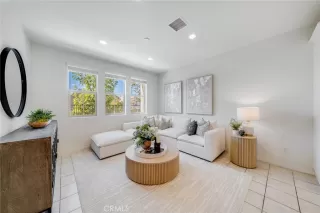 Photo #4: OC25223142 Listing 