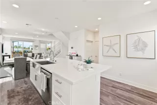 Photo #6: OC25223392 Listing 