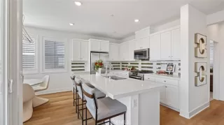 Photo #4: OC25223393 Listing 