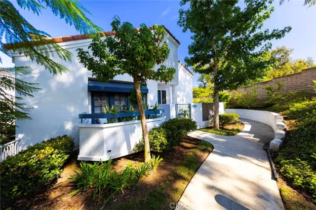 MLS: OC25223527 Condo For Sale