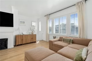 Photo #4: OC25223672 Listing 