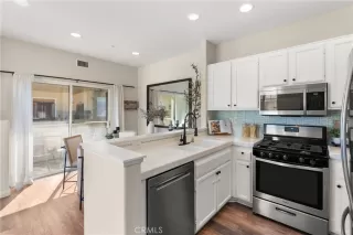 Photo #6: OC25223754 Listing