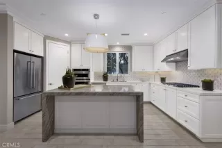 Photo #6: OC25223962 Listing