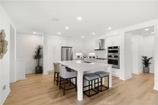 Photo #6: OC25224049 Listing 