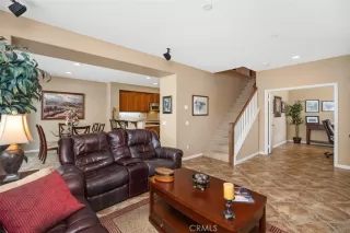 Photo #6: OC25224104 Listing 