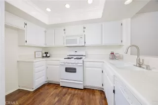 Photo #4: OC25224700 Listing 