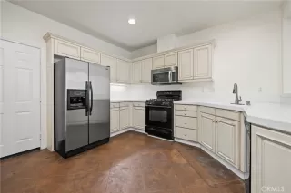 Photo #3: OC25224843 Listing 