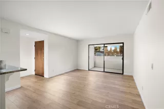 Photo #6: OC25225018 Listing