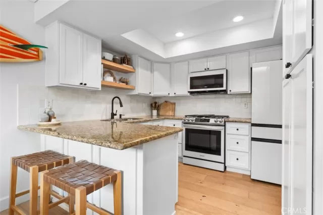 MLS: OC25225057 Condo For Sale