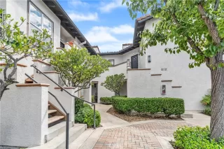 Photo #3: OC25225242 Listing 