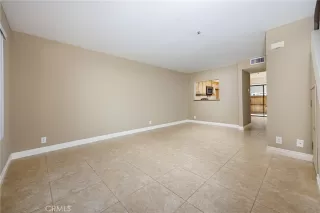 Photo #6: OC25225388 Listing