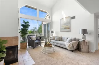 Photo #4: OC25225484 Listing