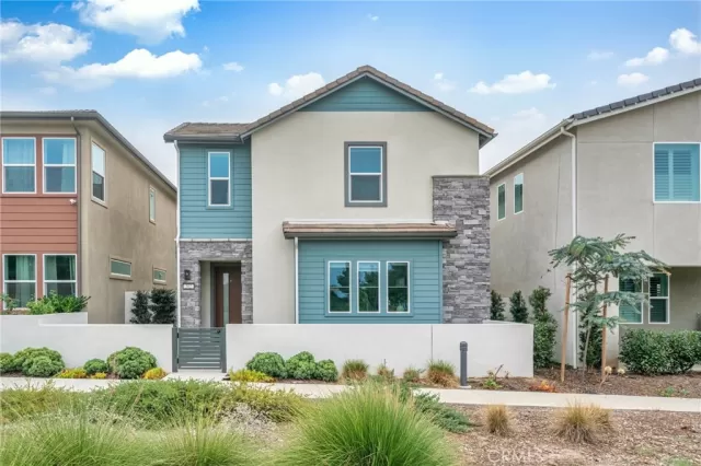 MLS: OC25226179 Condo For Sale