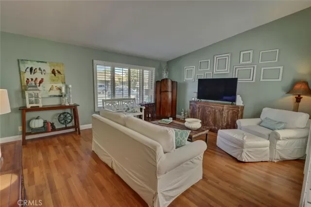 MLS: OC25226301 Condo For Sale