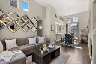 Photo #6: OC25226306 Listing 