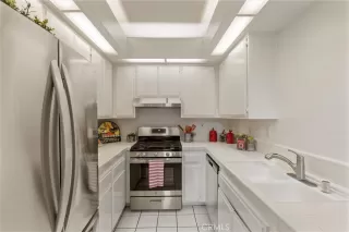 Photo #6: OC25226937 Listing 