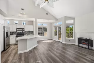 Photo #6: OC25227063 Listing 