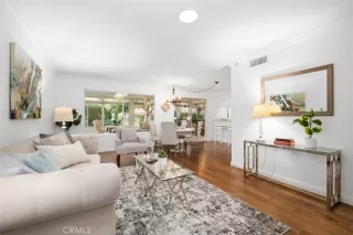 Photo #4: OC25227227 Listing 