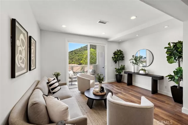 MLS: OC25227878 Condo For Sale