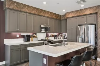 Photo #6: OC25228356 Listing 