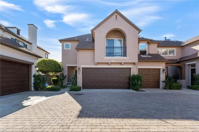 MLS: OC25228509 Condo For Sale