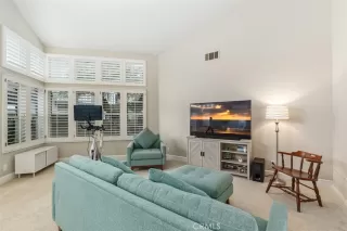 Photo #4: OC25228570 Listing 