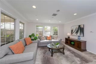 Photo #4: OC25228722 Listing