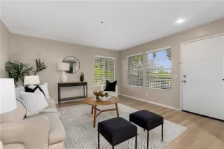 Photo #4: OC25228882 Listing 