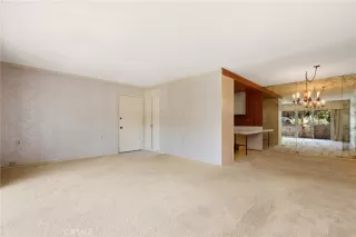 Photo #5: OC25229637 Listing