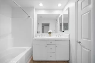 Photo #6: OC25229760 Listing 