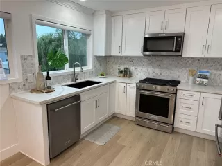 More Details about MLS # OC25230018 : 72 EAGLE POINT 38