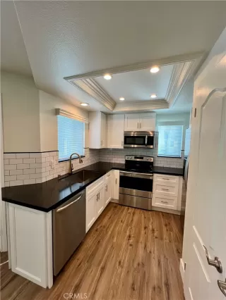 Photo #4: OC25230163 Listing 