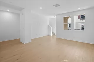 Photo #4: OC25230251 Listing