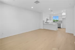 Photo #5: OC25230251 Listing