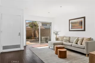 Photo #1: OC25230384 Listing