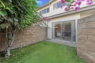 Photo #4: OC25230457 Listing 