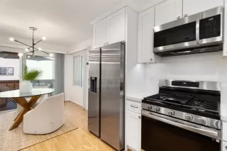 Photo #4: OC25230560 Listing