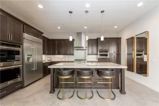 Photo #6: OC25231061 Listing 