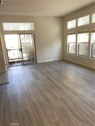 Photo #5: OC25232167 Listing