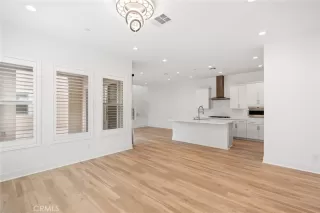 Photo #4: OC25232402 Listing 