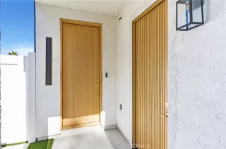 Photo #4: OC25233090 Listing 