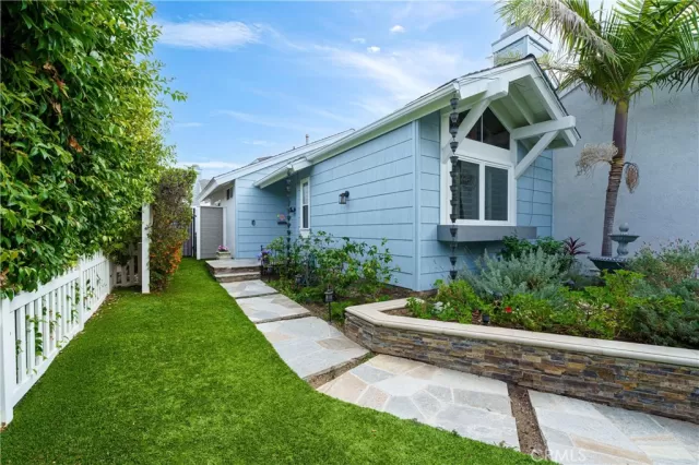 MLS: OC25233246 Condo For Sale