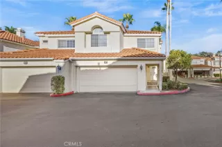 More Details about MLS # OC25233461 : 907 907 VIA PRESA