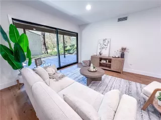 Photo #4: OC25233850 Listing 