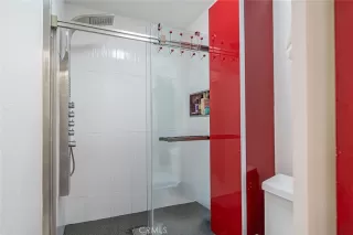 Photo #6: OC25233907 Listing 