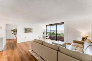 Photo #2: OC25234318 Listing