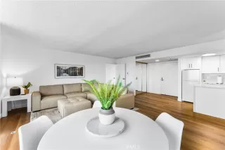 Photo #3: OC25234318 Listing