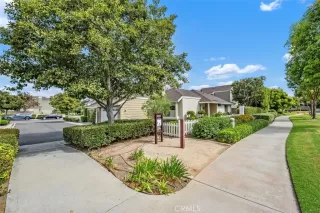 Photo #3: OC25234575 Listing