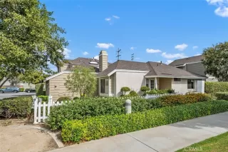 Photo #4: OC25234575 Listing